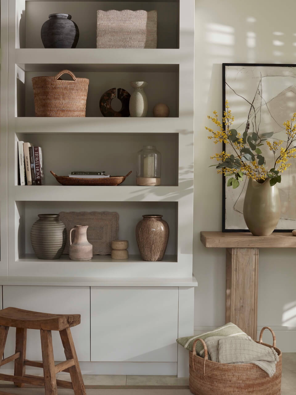 Santana Textured Ceramic Vase – Dark Brushed Finish